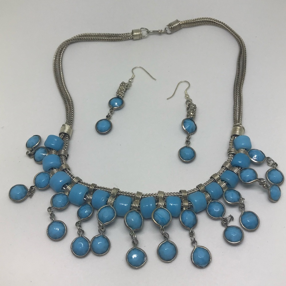 Boho chic necklace and earrings set